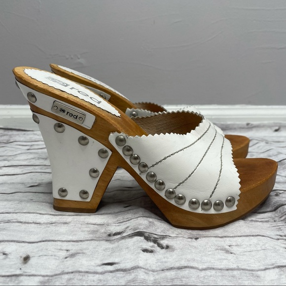 ECKO RED White Leather Wood Block Wedge Heels - Picture 3 of 7